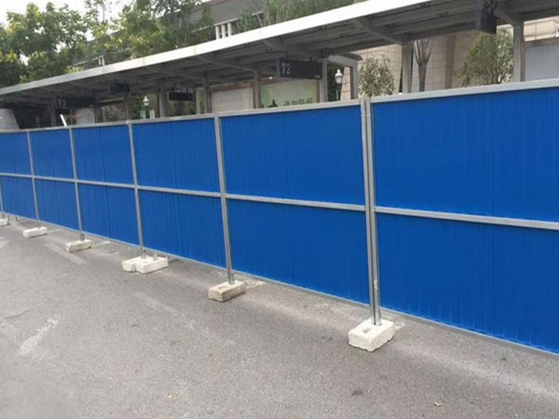 沁县临时围挡（石头底座）